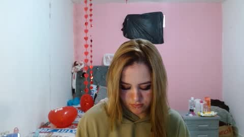 naughtyplayass online show from February 26, 12:38 pm