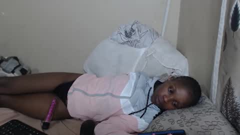 nawtylarissa_ online show from September 16, 8:50 pm