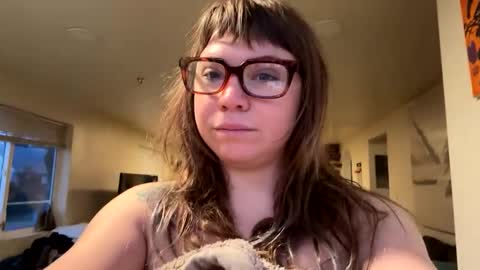 Nealiana online show from January 21, 3:32 pm