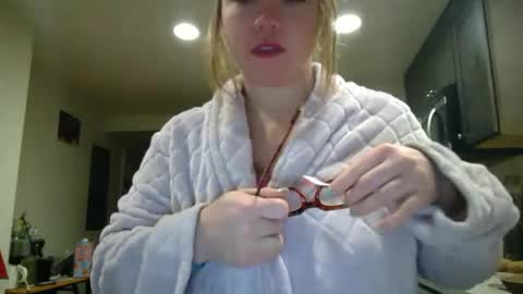 Nealiana online show from December 5, 1:49 pm