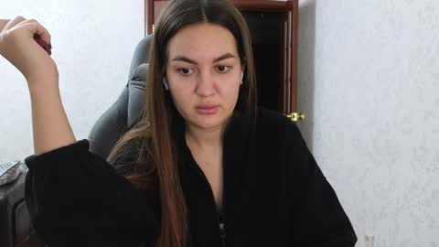 Nelly online show from January 12, 1:27 pm