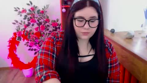 nereia online show from March 25, 7:22 am