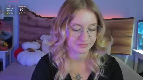 Nerissa online show from October 3, 8:36 pm