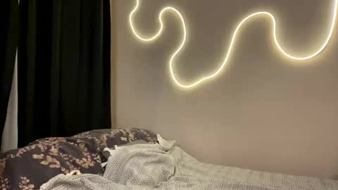 Nova online show from February 13, 9:39 pm