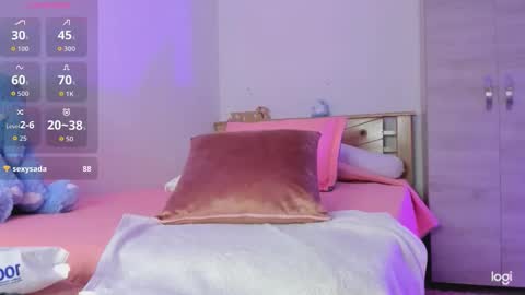 nia_16 online show from October 25, 11:11 pm