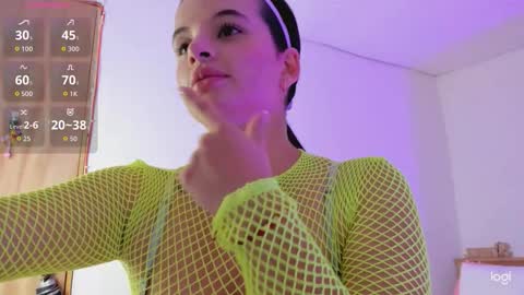 nia_16 online show from November 4, 10:26 pm