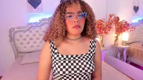 niacolussi online show from October 12, 3:42 am