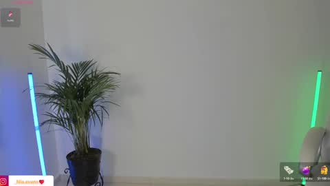 Nia online show from March 8, 2:38 pm