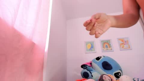  Nia  online show from April 4, 6:07 pm