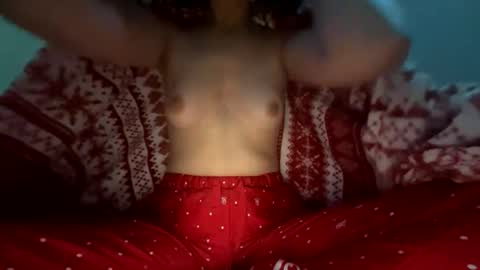 niarosemaryy online show from March 19, 7:07 pm