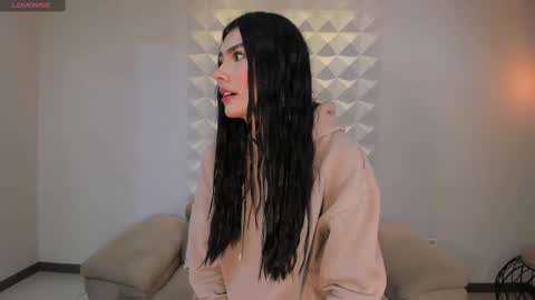 Call me Nia  online show from February 15, 10:22 am