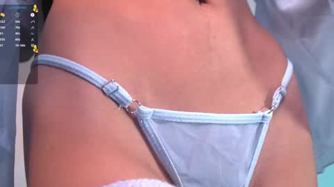 Dani 3 online show from December 5, 9:06 pm