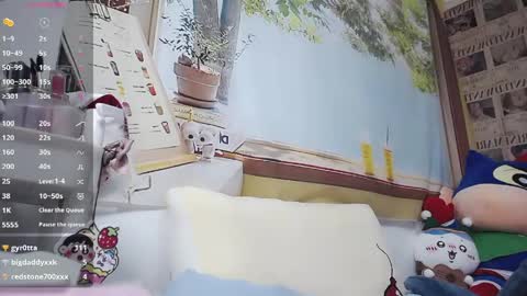 Belle online show from April 13, 8:20 pm