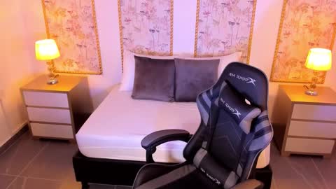 Nicky  online show from September 23, 2:21 am