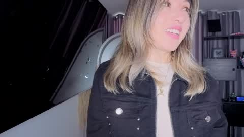 Nicky online show from March 30, 8:19 pm