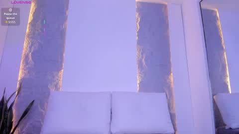 Nicol  online show from April 8, 4:58 am