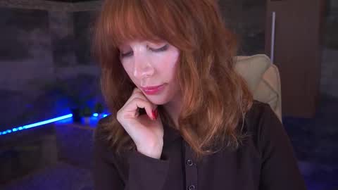 Nicol Moonn online show from November 27, 8:06 am