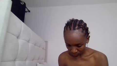 nicole161117 online show from February 13, 5:58 pm