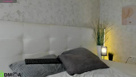 GMT7TueWedThSu 0300am-0900am. Sa 1000am-0400pm online show from September 21, 8:51 pm