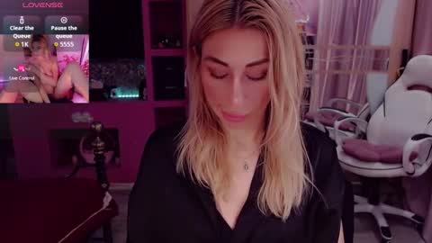 Nicole online show from October 11, 11:51 pm