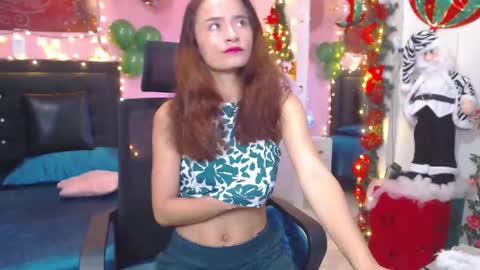Nicole Santana online show from December 15, 10:26 pm