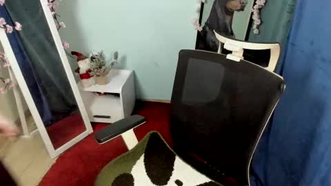 Nicole online show from January 12, 7:24 am