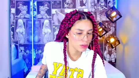 N i c o l e  online show from January 8, 1:41 pm