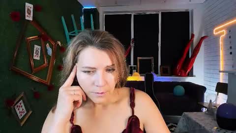 nicolehits online show from October 3, 9:36 am