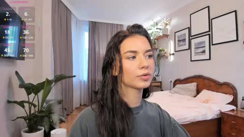 Dua Lipa online show from October 15, 1:14 pm