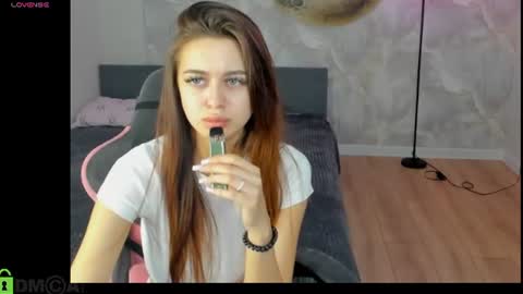NicoleRossss online show from August 2, 2:03 am