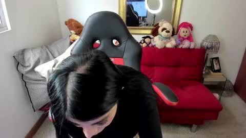 Nicolettcolin  online show from December 27, 7:57 pm