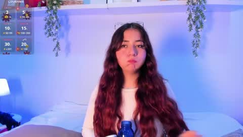 nicolle_evanss_ online show from April 3, 1:25 am