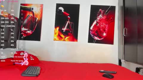 nicolle_hanks1 online show from October 22, 1:54 am