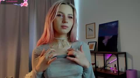 Kim online show from February 12, 8:16 am