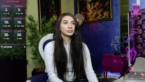 Nicolle online show from December 1, 11:03 am