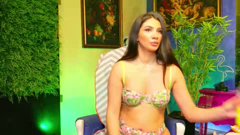 Nicolle online show from October 3, 6:57 pm