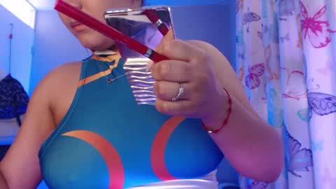 Nicolle Miley online show from April 10, 7:09 pm