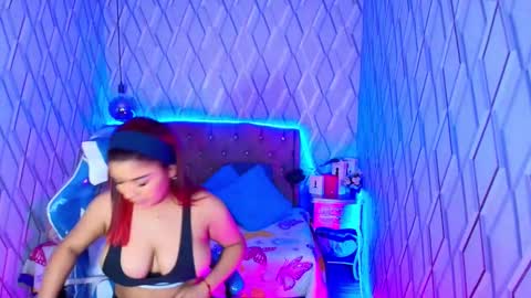 Nicolle Miley online show from September 30, 3:45 am