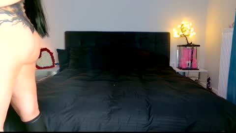 Niinarosee online show from March 3, 11:44 pm