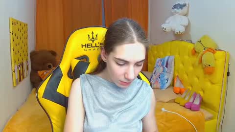 nikastarkk online show from February 5, 7:31 pm