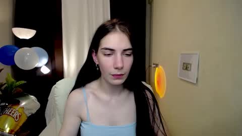 nikastarkk online show from October 4, 8:20 am