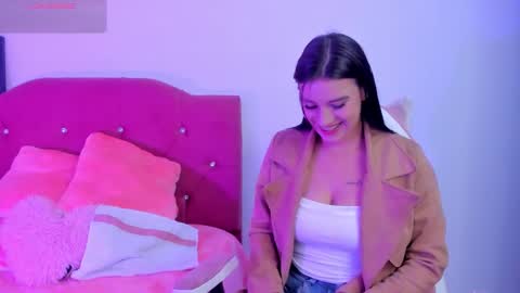 Nikii  online show from February 10, 9:51 pm