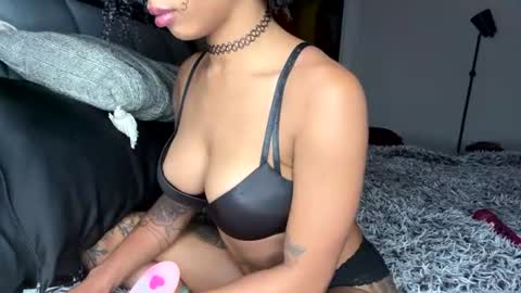nikitalove104 online show from July 16, 10:14 pm