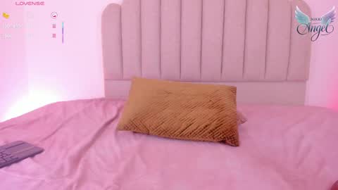 NIkki Angel online show from October 3, 12:05 am