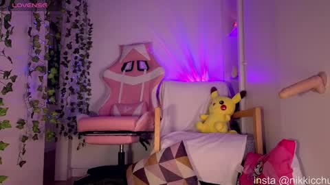 Online fr-mn 1 am NY time    online show from April 4, 7:18 am