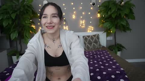 Nikki online show from February 1, 5:05 pm