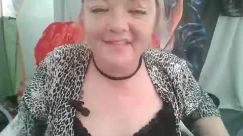nikkinastyslut online show from May 16, 6:51 pm