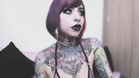 Nikki Ramone   online show from September 10, 1:44 pm