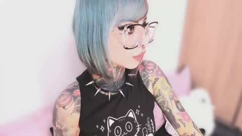 Nikki Ramone   online show from October 6, 10:14 pm