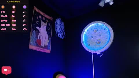 Nikky online show from December 16, 2:01 pm